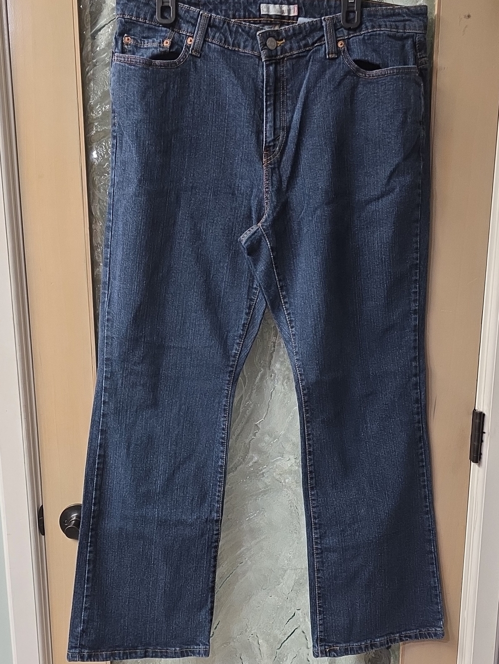 Vintage 2007 515 Levi's Women's Boot Cut Jeans in Dark Blue Denim